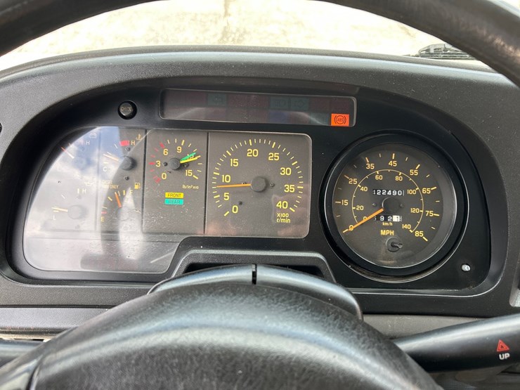 2001-gmc-t7500-image-66