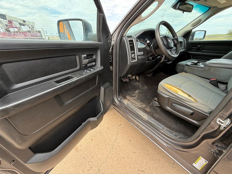 2014-dodge-1500-image-12