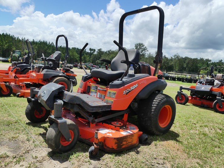 2011-kubota-zd326-image-2