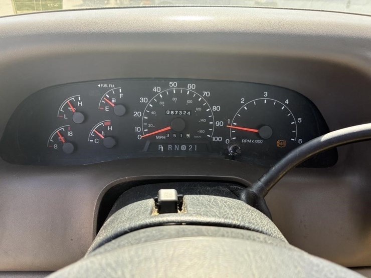 2001-ford-f250-image-18