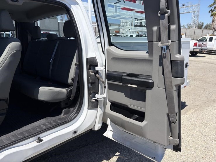 2017-ford-f350-image-13