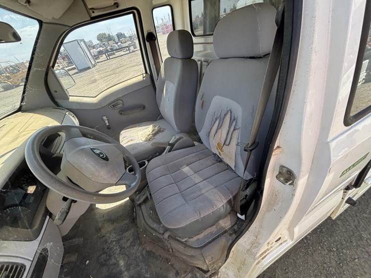 2009-miles-tianjin-qingyuan-lsv-utility-truck-image-14