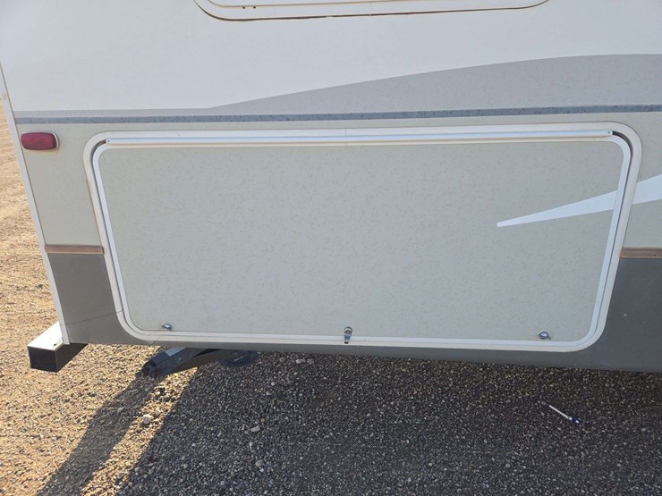 2006-keystone-outback-travel-trailer-image-10