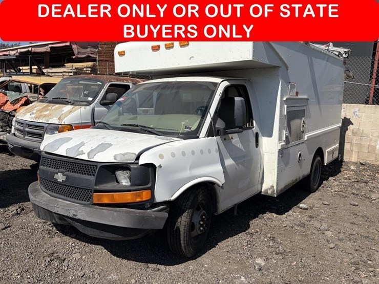 2006-chevrolet-express-g3500-image-1