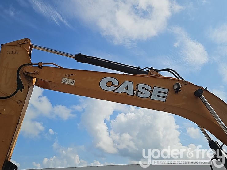 2018-case-cx210-image-18
