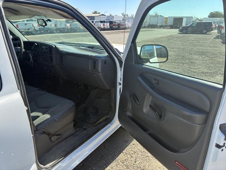 2007-chevrolet-silverado-1500-image-13