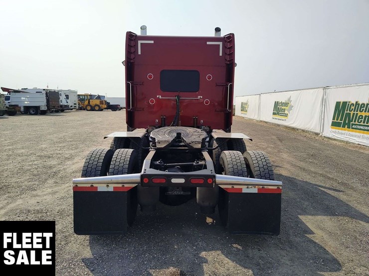 2018-peterbilt-389-image-7