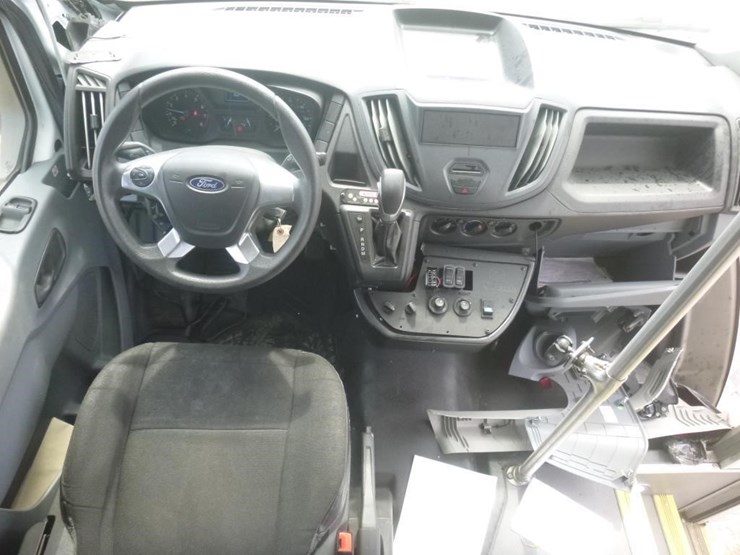 2019-ford-transit-image-8