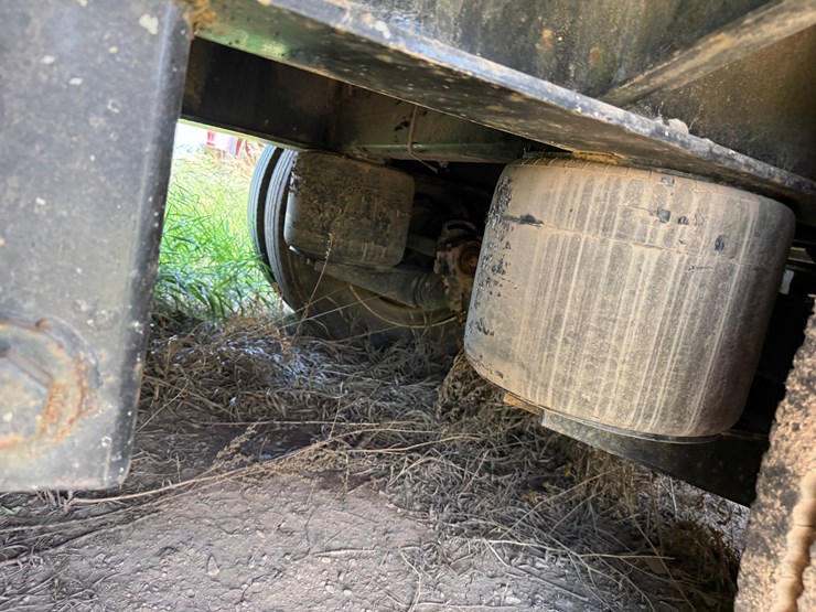 2012-john-deere-6068hf485-image-36