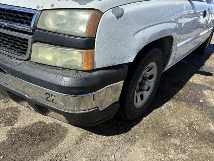 2007-chevrolet-silverado-1500-image-12