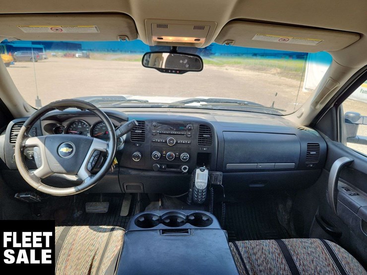 2013-chevrolet-silverado-2500hd-image-21