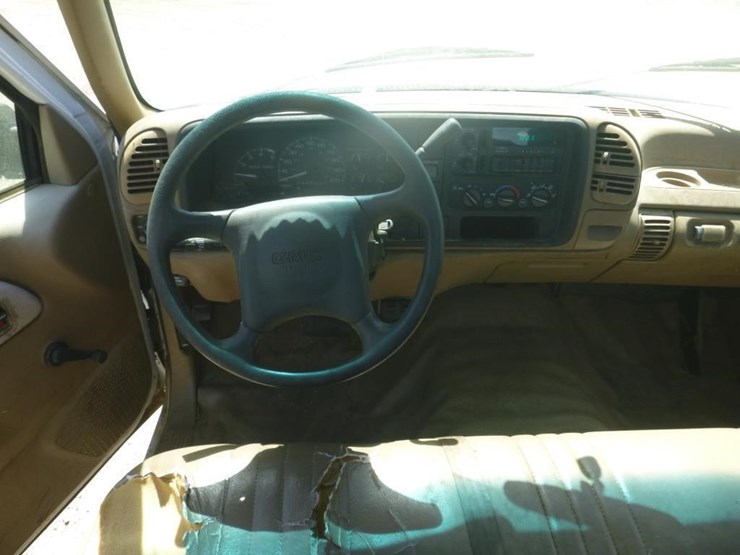1995-gmc-2500-image-7