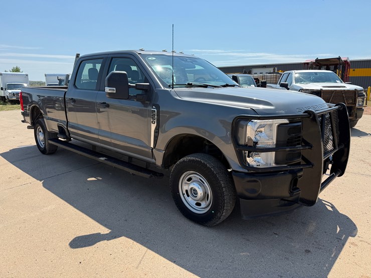 2023-ford-f250-image-4