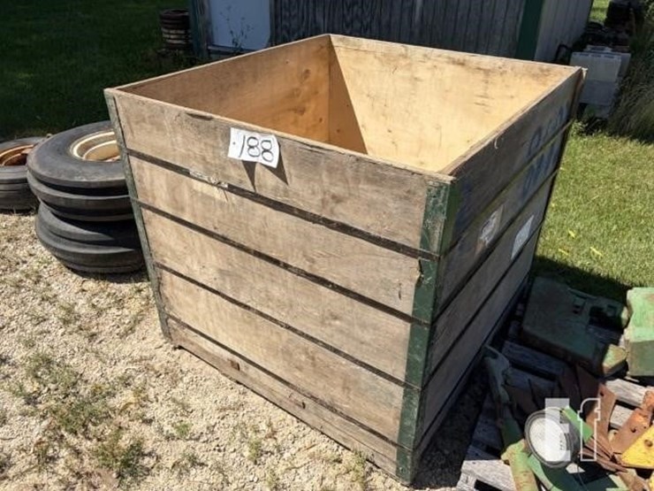 wooden-pallet-crate-box-image-1