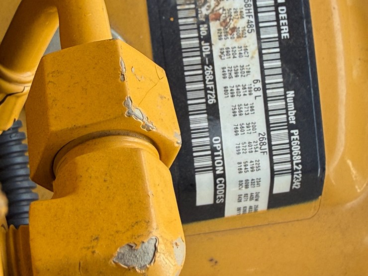 2012-john-deere-6068hf485-image-25
