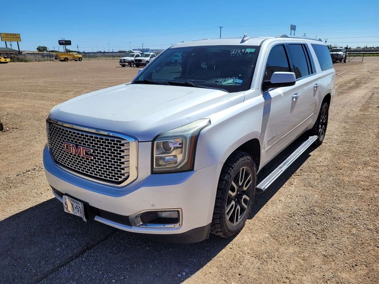 2016-gmc-yukon-xl-image-1