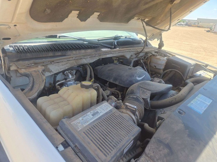 2001-chevrolet-silverado-2500-image-21