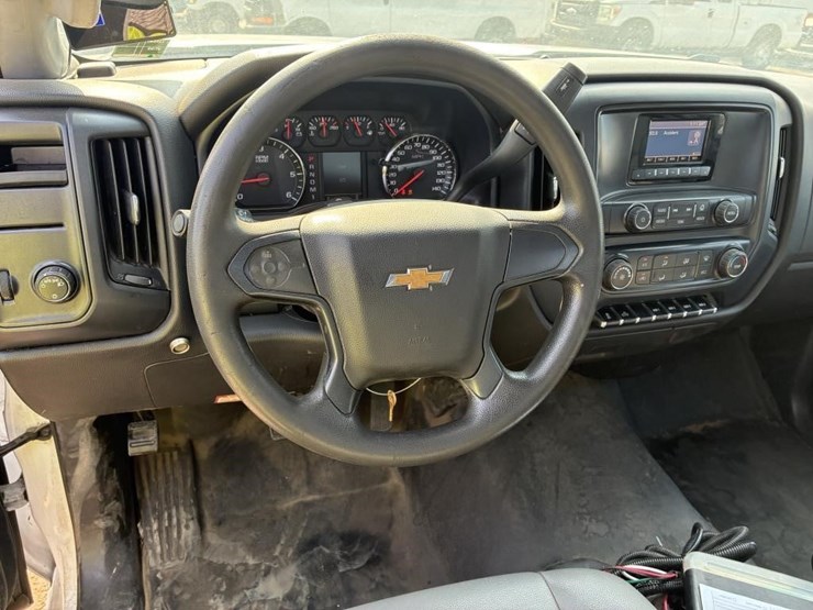 2015-chevrolet-2500-image-19