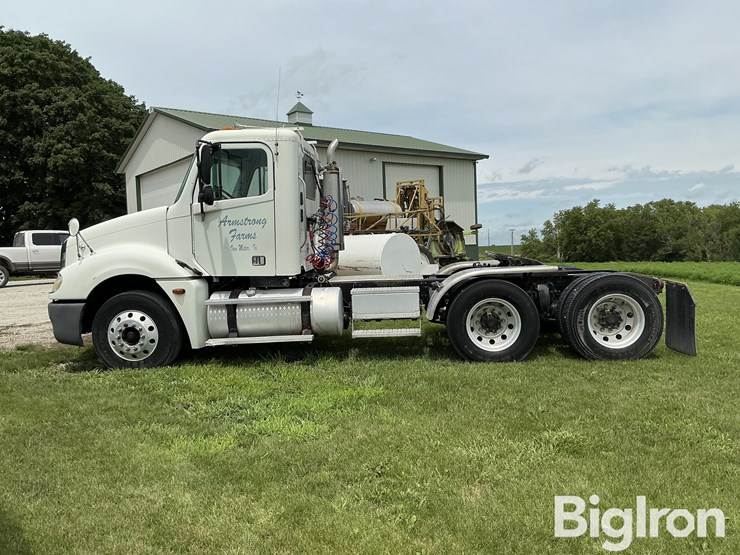 2005-freightliner-columbia-truck-tractor-image-8