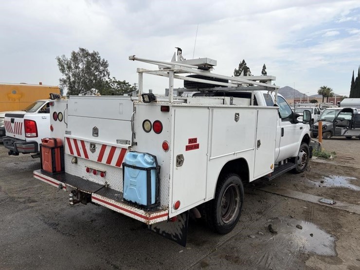 2003-ford-f450-image-3