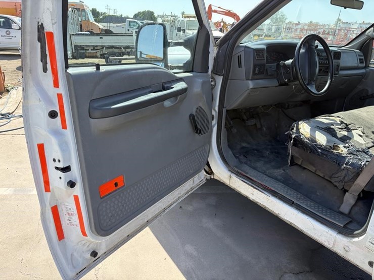 2002-ford-f350-image-14