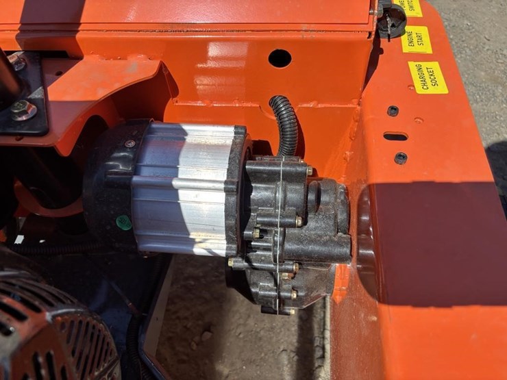 2026-sdlool-lm1000q-rc-flail-mower-image-16