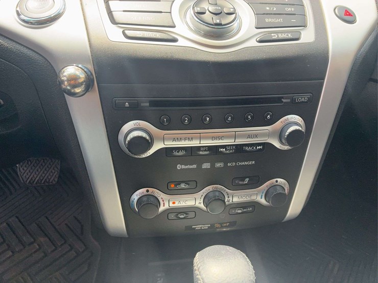 2010-nissan-murano-image-13