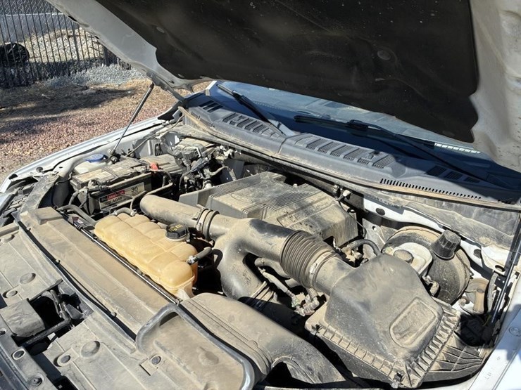 2018-ford-f150-xl-image-8