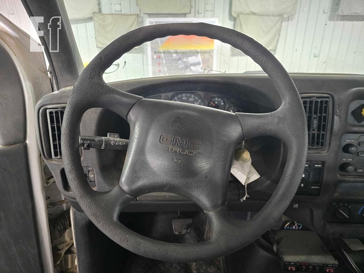 2008-gmc-topkick-c8500-image-10