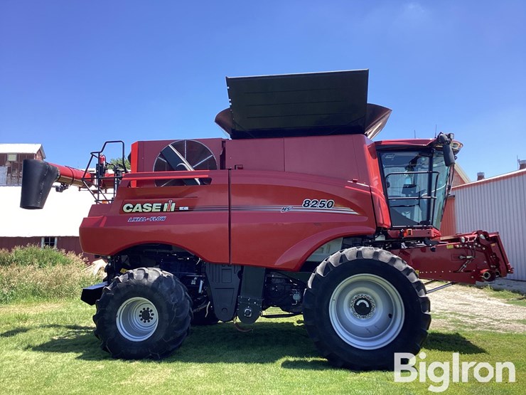 2019-case-ih-8250-image-4