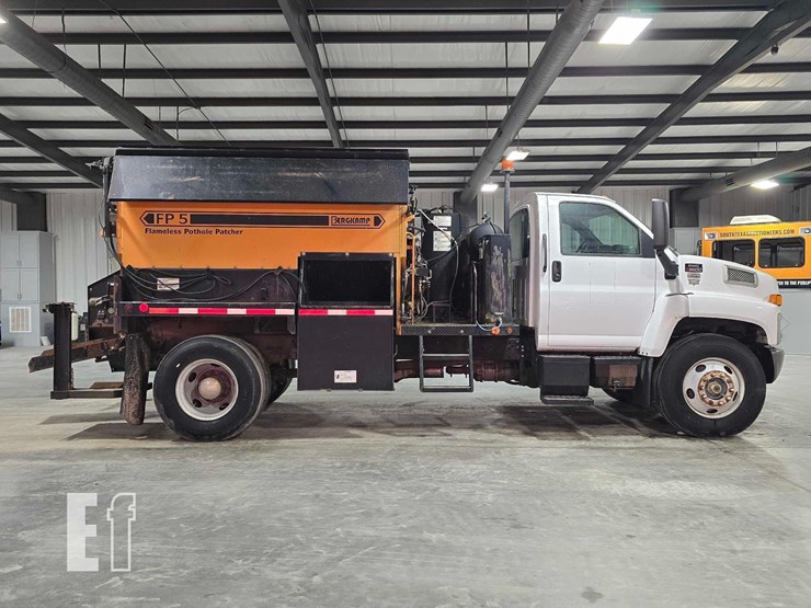 2008-gmc-topkick-c8500-image-6
