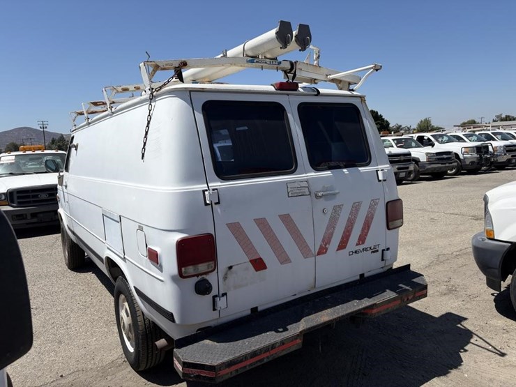 1995-utility-van-image-4