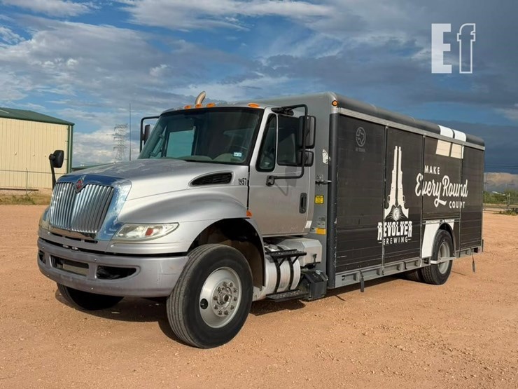 2017-international-durastar-4300-image-1