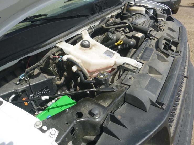 2016-chevrolet-express-3500-image-11