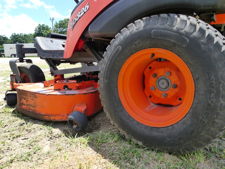 2011-kubota-zd326-image-6