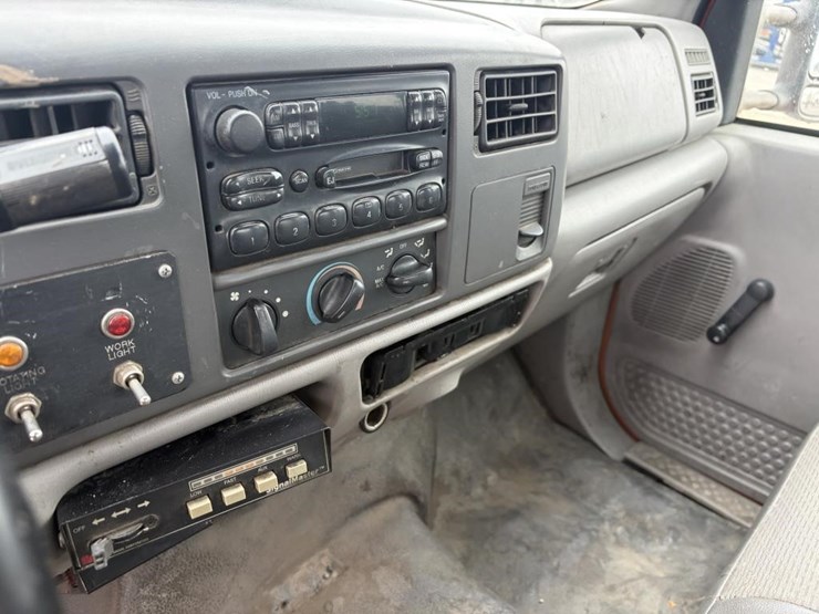 2000-ford-f350-image-17