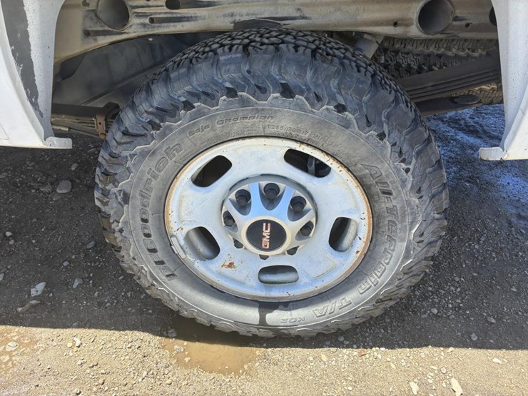 2012-gmc-sierra-2500-image-5