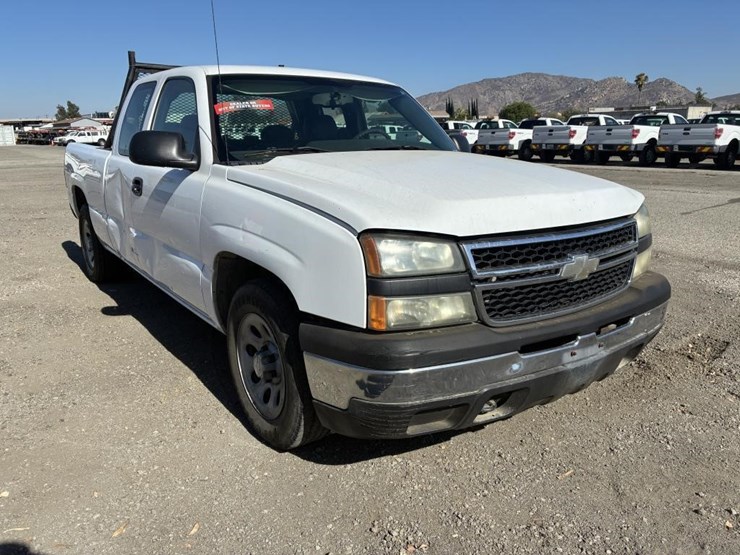 2007-chevrolet-silverado-1500-image-2
