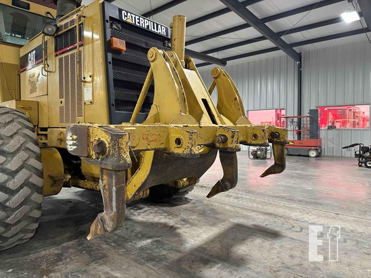2001-caterpillar-140h-image-12
