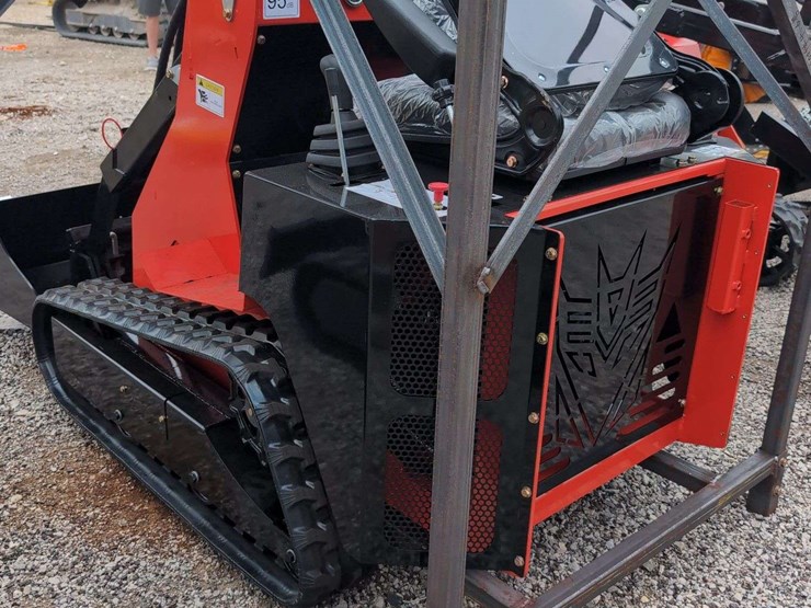sdl-ride-on-mini-skid-steer-loader-ssl580-image-4