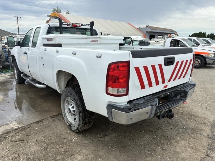 2012-gmc-sierra-2500-image-4