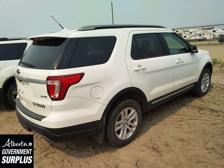 2019-ford-explorer-image-3