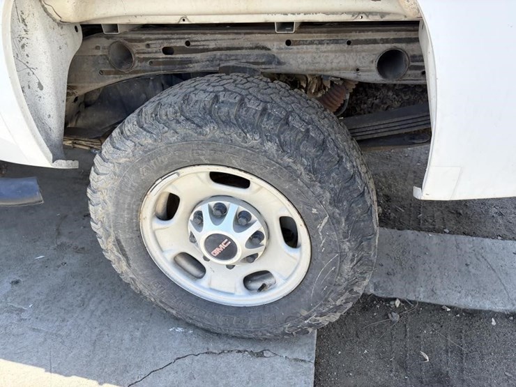 2012-gmc-sierra-2500-image-5