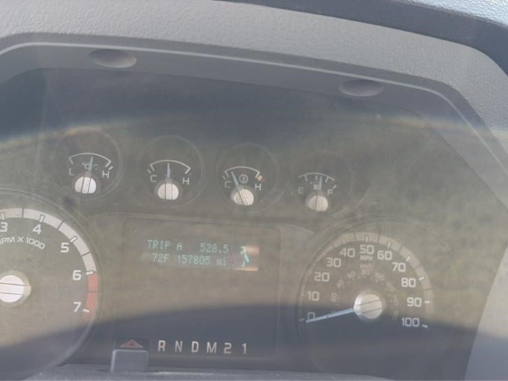 2011-ford-f250-xl-image-17