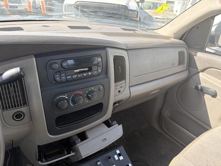 2005-dodge-ram-2500-image-18