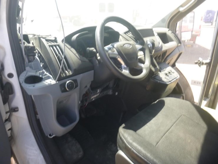 2019-ford-transit-image-9
