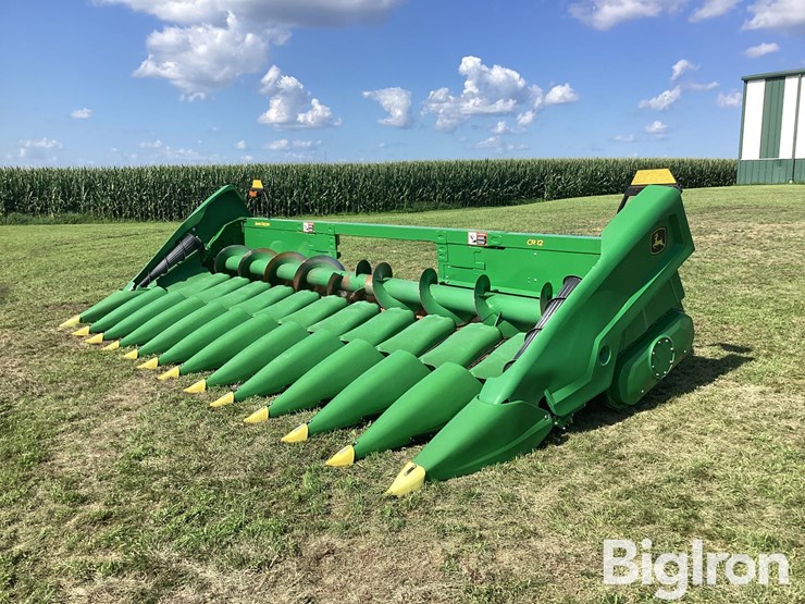 2025-john-deere-cr12-image-1