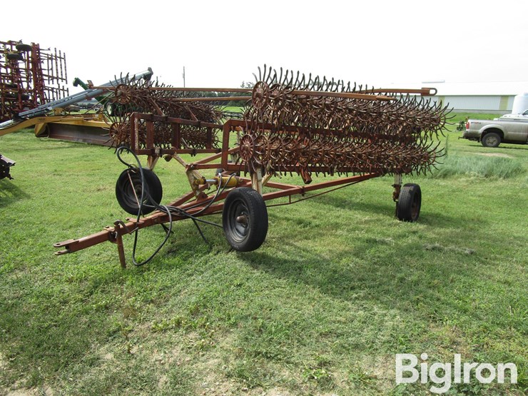 crustbuster-front-fold-rotary-hoe-image-1