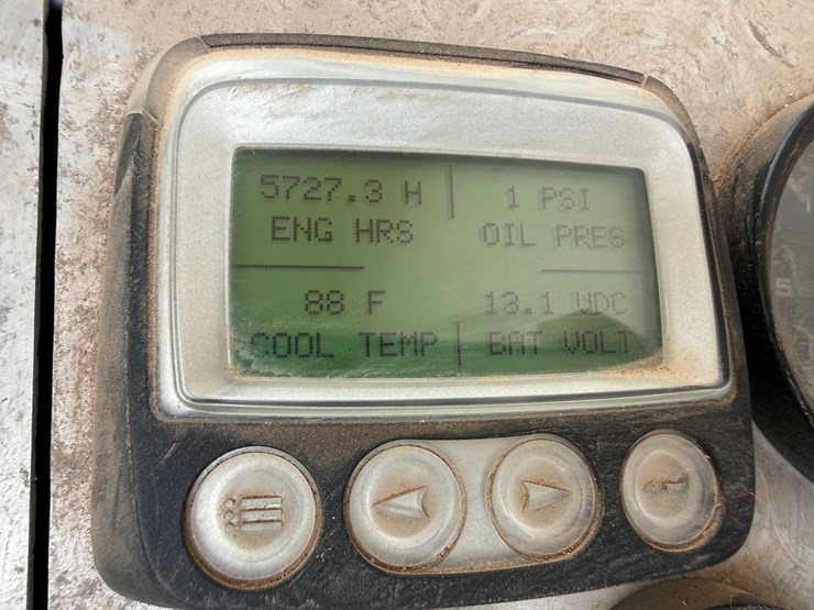 2012-john-deere-6068hf485-image-18