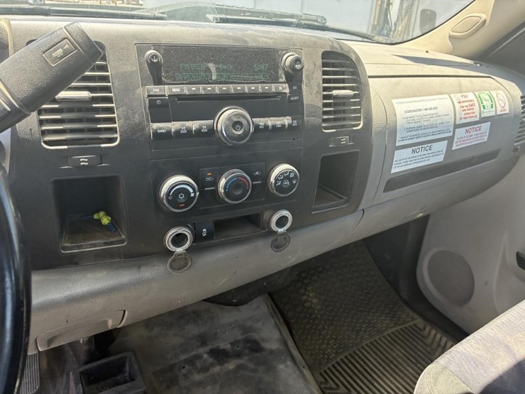 2012-gmc-sierra-2500-image-17